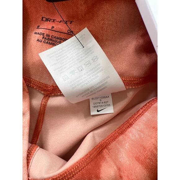 New Nike One Luxe Dri-FIT 7" Printed Coral Training Shorts Small 4/ 6 Activewear - Picture 8 of 8